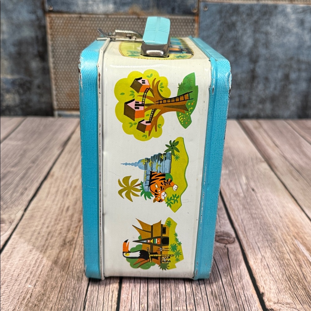 Vintage Aladdin Walt Disney World Metal Lunch Box and Thermos - Picture 5 of 16